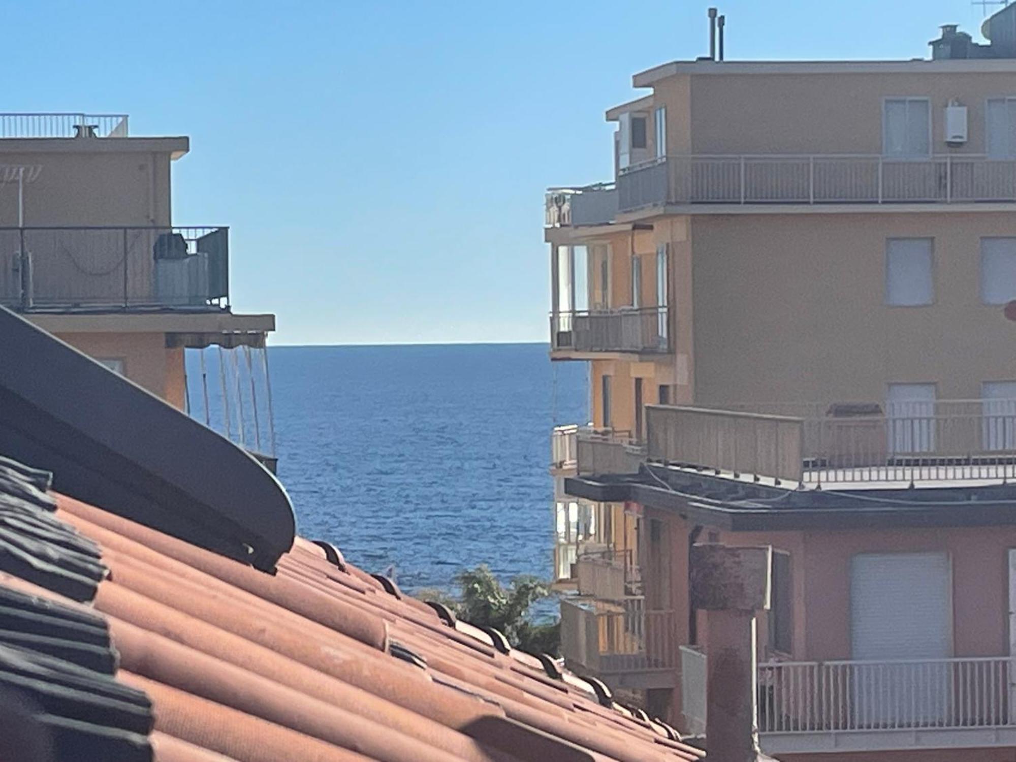 Sabrina Maison Chic Dolce Nido Sul Mare San Bartolomeo Al Mare Exterior photo